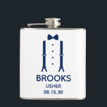 Cantil Laço Azul Usher<br><div class="desc">Esta garrafa é ótima para os ushers. Se toda a sua equipe de casamento estiver usando ternos, este design com suspensórios e um laço azul seria perfeito. Casual, mas formal. Seria ótimo para um fim de semana de despedida de solteiro ou festa de solteiro. Um presente divertido para um grande...</div>