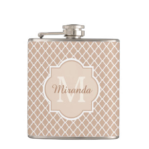 Cantil Mongograma De Quatrefoil Preppy Tan