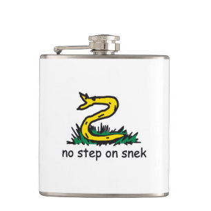 Cantil Nenhum passo na paródia de snek Gadsden SnekRight