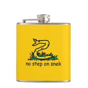 Cantil Nenhum passo na paródia de snek Gadsden SnekRight