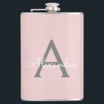 Cantil Nome do Monograma da Rapariga da Cinza Rosa Escamo<br><div class="desc">Cor-de-rosa-pincelado e Nome do Monograma da Cinza e Frasco de Partido Inicial. Isto faz o doce e perfeito aniversário de 16 anos,  casamento,  chá de panela,  aniversário,  chá de fraldas ou festa de solteira presente para alguém que ama luxo de luxo e estilos quíticos.</div>