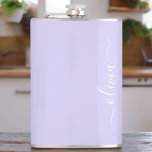 Cantil Nome do Monograma da Rapariga de Script Moderno Ro<br><div class="desc">Nome do Monograma Roxo da lavanda e Frasco da Parte Inicial. Isto faz o doce e perfeito aniversário de 16 anos,  casamento,  chá de panela,  aniversário,  chá de fraldas ou festa de solteira presente para alguém que ama luxo de luxo e estilos quíticos.</div>