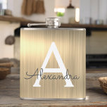 Cantil Nome do Monograma Dourado Brutado de Metal e inici<br><div class="desc">Monograma Elegante Metálico Dourado de Luxo. Este Flask pode ser personalizado para incluir seu nome inicial e próprio. O Dourado Flask é perfeito para uma comemoração de aniversário ou festa de solteira.</div>