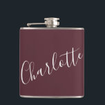 Cantil Nome Personalizado em Letra Minúscula Burgundy<br><div class="desc">Garrafa com Nome em Tipografia Minúscula Burgundy</div>