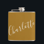 Cantil Nome Personalizado em Script Minimalista em Ocre D<br><div class="desc">Frasco de Nome em Tipografia Script Minimalista em Ocre Dourado</div>