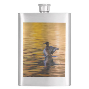 Cantil Ouro de um lago ouro
