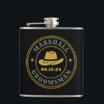 Cantil Padrinhos de casamento personalizados do logotipo<br><div class="desc">Presentes personalizados para padrinhos de casamento com o tema do cowboy ocidental. Decorado com chapéu de cowboy com fonte ocidental antiga. O texto e a cor são editáveis usando a Ferramenta Design para ajustado da sua ocasião. Obtenha este presente personalizado para casamento, despedida de solteiro, festa de noivado ou qualquer...</div>