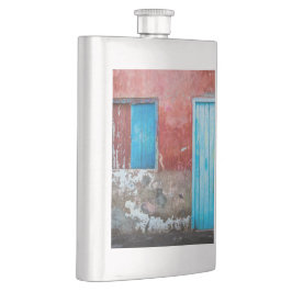 Cantil Parede vermelha, azul e cinza, porta e janela