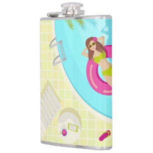 Cantil Rapariga de natação na praia de verão de biquíni