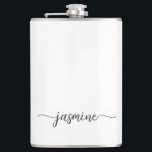 Cantil Script de Nome Monograma Branco Feminino Minimalis<br><div class="desc">Frasco Personalizado Minimalista Feminino Simples Monograma Nome Assinatura Preta e Branca. Estes desenhos apresentam seu primeiro nome em uma linda tipografia de letra manuscrita com cauda swash em preto sobre fundo branco. São fáceis de personalizar. Ótimo presente feminino e elegante para festa de despedida de solteira, presente de casa nova,...</div>