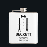 Cantil Torre Arco Preto do Groom<br><div class="desc">Este frasco é um excelente para o noivo. Se toda a sua festa de casamento vestir trajes a este design com suspensórios e uma gravata arco a preto seria perfeita. Casual, porém formal. Seria excelente para um fim de semana solteiro ou despedida de solteiro. Um presente divertido para um excelente....</div>
