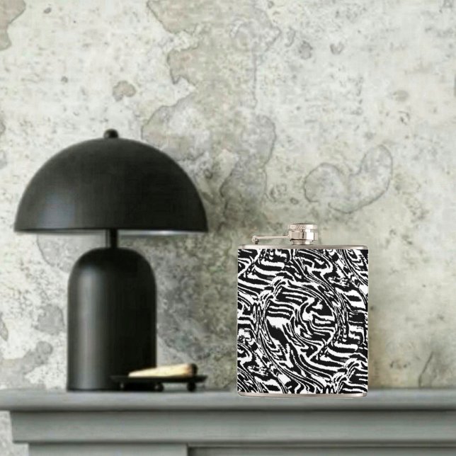 Cantil Zebra Black (The patterns in this Zebra Black Flask design, resembles the mudcloth patterns of African cloth!)