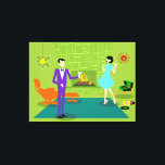 Canvas estendida personalizada do Casal moderno me<br><div class="desc">Esta Impressão de Tela Esticada do Casal Moderno de Meio século parece uma cena de uma comédia romântica. A design de arte minimalista ao estilo de 1960 apresenta um casal de desenho animado atraente desfrutando de uma noite romântica em casa. A sala sofisticada destaca uma parede verde de pedra com...</div>