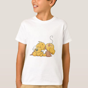 Cão feliz com camiseta e presentes do osso