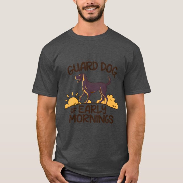 Cão guarda na madrugada T-Shirt (Frente)