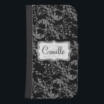 Capa Carteira Para Samsung Galaxy S4 Bala de células brancas pretas do damasco de flor<br><div class="desc">Mala de palheta de celular com padrão de moldagem de flor selvagem na moda moderna. Personalize o com seu nome e um monograma inicial,  lendo atualmente Camille R. Original,  e design,  por Sarah Trett.</div>