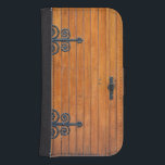 Capa Carteira Para Samsung Galaxy S4 Caixa de Wallet da Samsung S4 rico Wood Door<br><div class="desc">Estojo de carteira estilo Na moda Samsung Galaxy S4,  com uma foto de uma velha porta de madeira rico,  com dobradiças de ferro em forma de ferrão. Personalize para adicionar seu próprio texto a este caso de aparência de excelente.</div>