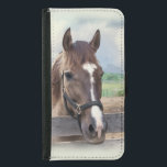 Capa Carteira Para Samsung Galaxy S5 Cavalo de Brown com cabeçada<br><div class="desc">Um cavalo do marrom da castanha com uma raia branca em sua cara é posição vista no prado.  A imagem tem-lhe uma qualidade macia e sonhadora.  Personalize adicionando um subtítulo,  um nome,  ou um monograma.</div>