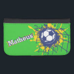 Capa Carteira Para Samsung Galaxy S4 Gol verde amarelo de futebol chamado flap case<br><div class="desc">Futebol amarelo-claro,  azul e verde (cores brasileiras) / bola de futebol batendo no fundo da capa de telefone de cela do gol / rede infantil. Ideal para adeptos de futebol ou futebol brasileiros,  personalize com seu próprio nome atualmente se lê Matheus. Desenhada por Sarah Trett.</div>