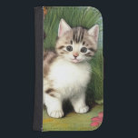 Capa Carteira Para Samsung Galaxy S4 Ilustração de Gato Vintage com Flores Vermelhas<br><div class="desc">Samsung Galaxy Wallet Case apresentando uma ilustração de gatinho vintage. Um gato branco fluffy com listras escuras toca num pedaço de grama com flores vermelhas. Um presente bonito para amantes de gatos e colecionadores de arte vitorianos.</div>