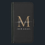 Capa Carteira Para Samsung Galaxy S5 Recém-casado Sr. Monograma Nomes Ano Dourado Preto<br><div class="desc">Mala de carteira simples, moderna e simples, com o texto Sr. e Sra. em uma caligrafia manuscrita branca e elegante sobre um fundo preto com seu monograma em ouro. Basta adicionar seu nome casado, ano estabelecido e monograma na tipografia da na moda. Presente de luxo perfeito para os convidados de...</div>