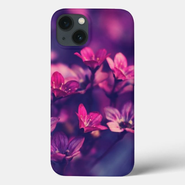 capa de iphone 13 com estética floral roxa. (Verso)