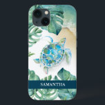 Capa de telefone Personalizada de Tartaruga Maríti<br><div class="desc">Esta capa de telefone personalizada apresenta uma tartaruga marinha de aquarela, litoral e folhas tropicais de palma monstera. Personalize com seu nome em branco sobre um fundo azul marinho. Trabalho de arte e design por Victoria Grigaliunas. Para ver mais capas de telefone como a vida marinha e a praia, visite...</div>