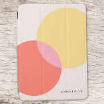 Capa Para iPad Air Abstrato moderno Círculos Vermelho Amarelo Amarelo<br><div class="desc">Um design abstrato moderno com 2 círculos sobrepostos em amarelo e vermelho com sobreposição rosa. O design apresenta um nome de tipografia ou monograma contemporâneo que pode ser facilmente personalizado para um design tão único quanto você!</div>