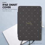Capa Para iPad Mini bolinhas Pretas para Mini Cobrir iPad Personalizad<br><div class="desc">Este cobrir está preto com pequenas bolinhas brancas. Faça-o seu e personalize-o com o seu nome,  que está numa cor de latão/dourado.</div>