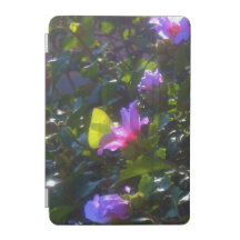 Capa de iPad com Borboleta Amarela na Rosa de Shar