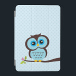 Capa Para iPad Mini Coruja azul bonito<br><div class="desc">A ilustração adorável do vetor de uma coruja bonito empoleirou-se em um ramo de árvore em um fundo das bolinhas.  Arte pelo design de Babystar em mygrafico.com</div>