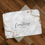 Capa Para iPad Mini Elegante Marble Faux Dourado Clitter Calliografia<br><div class="desc">Mini gabinete iPad elegante com mármore e faux gold glitter fundo e fonte de caligrafia moderna para seu nome ou iniciais. A capa de ipad inclui espaço para adicionar seu nome ou monograma, você pode até mesmo adicionar seu logotipo se usar este gabinete de tablet para sua empresa. Esta design...</div>
