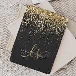 Capa Para iPad Mini Nome do Monograma do Glitter Dourado<br><div class="desc">Capa de ipad de Monograma Elegante com Glitter Dourado. Personalize facilmente este design de cobrir de tablet chic com tendência,  apresentando uma brilhante brilha dourada elegante sobre fundo preto. O design apresenta seu monograma manuscrito com espirais bonito e seu nome.</div>