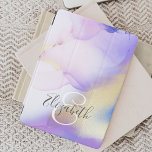 Capa Para iPad Mini Nome Personalizado Monograma Cor de Água Púrpura L<br><div class="desc">Personalize facilmente este estilo glamouroso,  abstrato lilac,  tinta aquática e fundo de pulverização em ouro falso,  com os seus detalhes personalizados.</div>