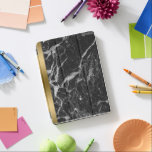 Capa Para iPad Pro Ênfase Dourada do Mármore Preto<br><div class="desc">Legal textura de mármore preto e cinza com sotaque dourado.</div>