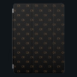 Capa Para iPad Pro Monograma de ouro preto monograma com iniciais mod<br><div class="desc">Personalize e adicione suas letras monográficas,  iniciais,  As iniciais monográficas como um padrão no plano de fundo. Uma cor clássica de fundo preto em chic. Letras coloridas com ouro. Para ele e para ela.</div>