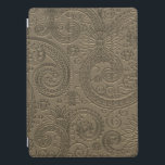 Capa Para iPad Pro Padrão Floral de Paisley Dourado Enchido com na mo<br><div class="desc">Este design apresenta um padrão floral de cor azul gravado em cores,  com textura em ouro #ipad #ipadcase #ipadcover #tabletcase #capas #ipadcases #eletrônicos #paisley #padrão #giftsforher #giftsforwomen #giftsforhim #giftsformen #home #office #work #officesupplies #schoolsupply #style #trendendenden</div>
