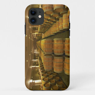 Capa Para iPhone 11 A adega, adega de envelhecimento em barril - Chate