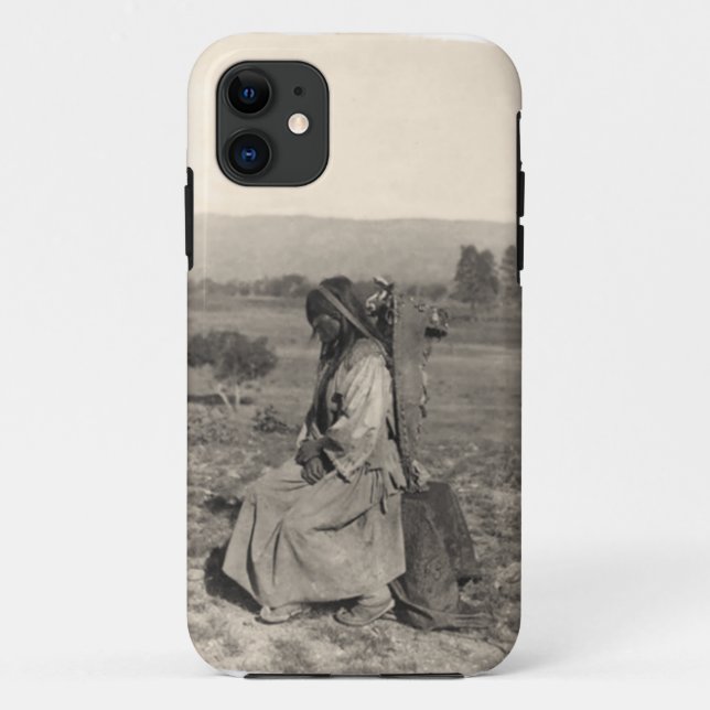 Capa Para iPhone 11 Acampamento Mulher Apache AZ (Verso)