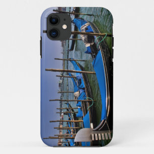 Capa Para iPhone 11 Água do Grande Canal com barcos gondalo alinhados