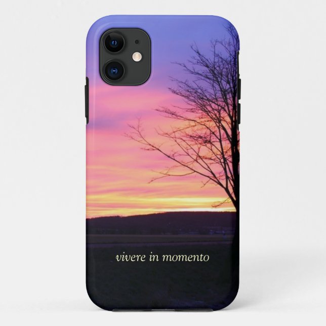 Capa Para iPhone 11 As citações Latin vivem no momento (Verso)