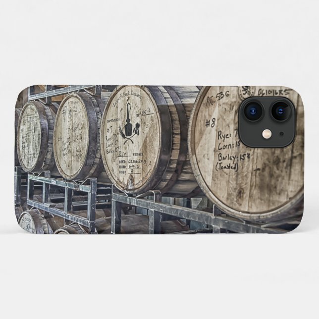 Capa Para iPhone 11 Barris Whisky no Depósito (Verso (horizontal))