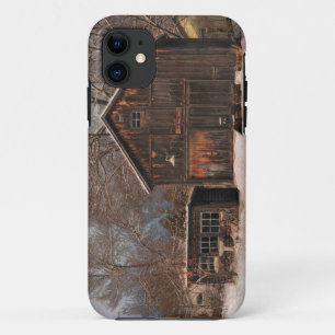 Capa Para iPhone 11 Cena de Neve Rustic Barn & Cottage