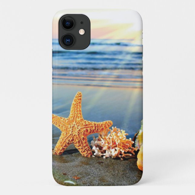 Capa Para iPhone 11 Conchas marítimas e estrelas-do-mar na praia (Verso)