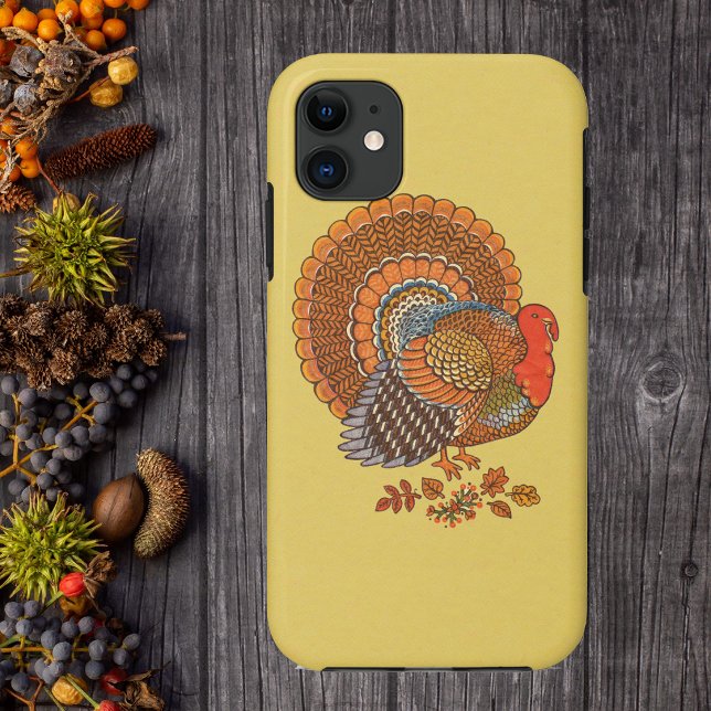 Capa Para iPhone 11 Cores de Outono Folhas de Peru (Colourful male turkey in leaves with fanned tail on golden yellow phone case.)