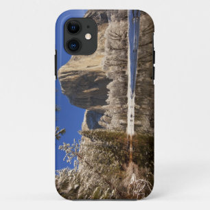 Capa Para iPhone 11 El Capitan se reflete no rio Merced em