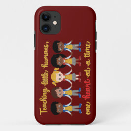 CAPA PARA iPhone 11 ENSINANDO PEQUENOS HUMANOS UM CORAÇÃO DE CADA VEZ