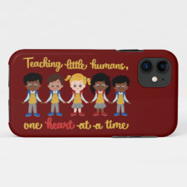 CAPA PARA iPhone 11 ENSINANDO PEQUENOS HUMANOS UM CORAÇÃO DE CADA VEZ