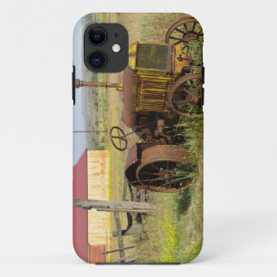 Capa Para iPhone 11 EUA, Oregon, Shaniko. Trator vintage enferrujado e