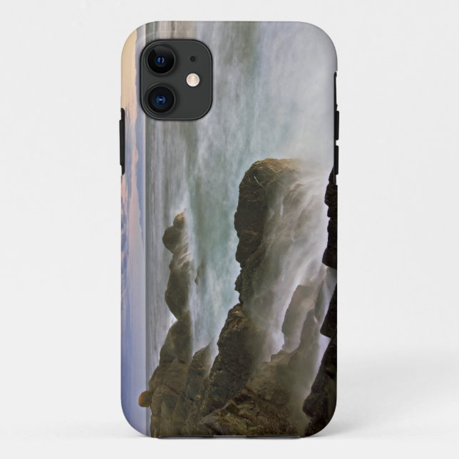 Capa Para iPhone 11 EUA, Washington, Ilhas de San Juan. As ondas se ch (Verso)